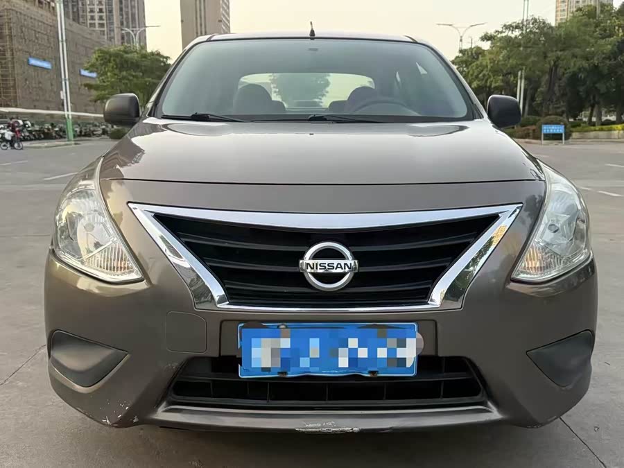 Nissan Sunny 2015 car image #3