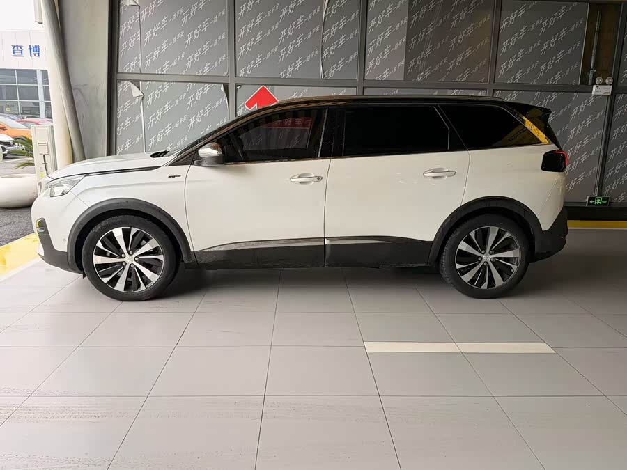 Peugeot 5008 2017 car image #3