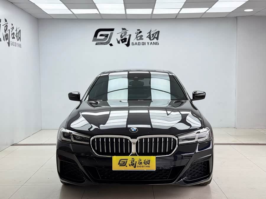 BMW 5 Series 2022 immagine di auto #3