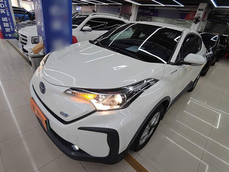 Toyota C-HR EV 2021 immagine di auto #3