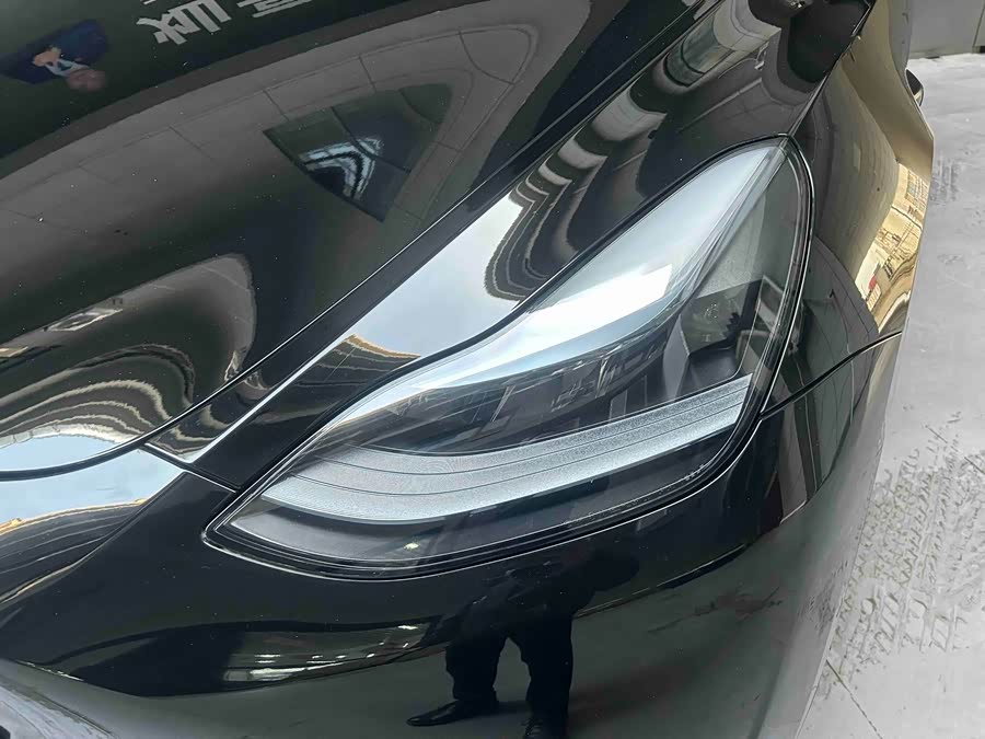 Tesla Model Y 2023 #3 Tesla Model Y 2023 car image #3