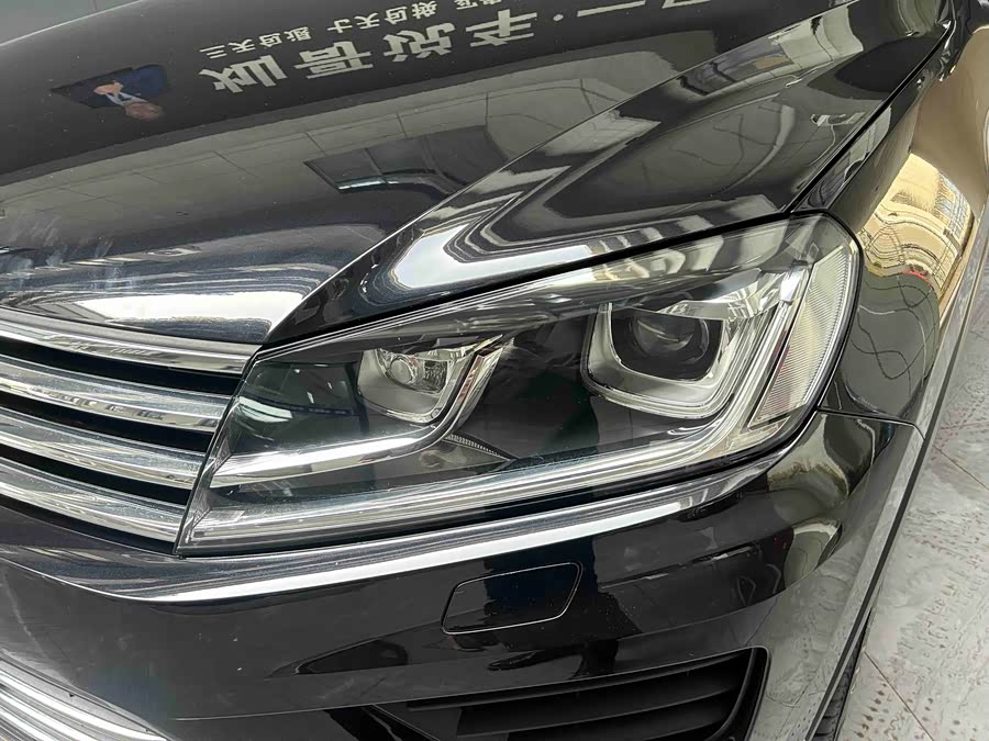 Volkswagen Touareg 2018 car image #3