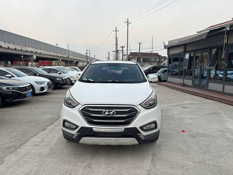 Hyundai ix35 2015 car image #3