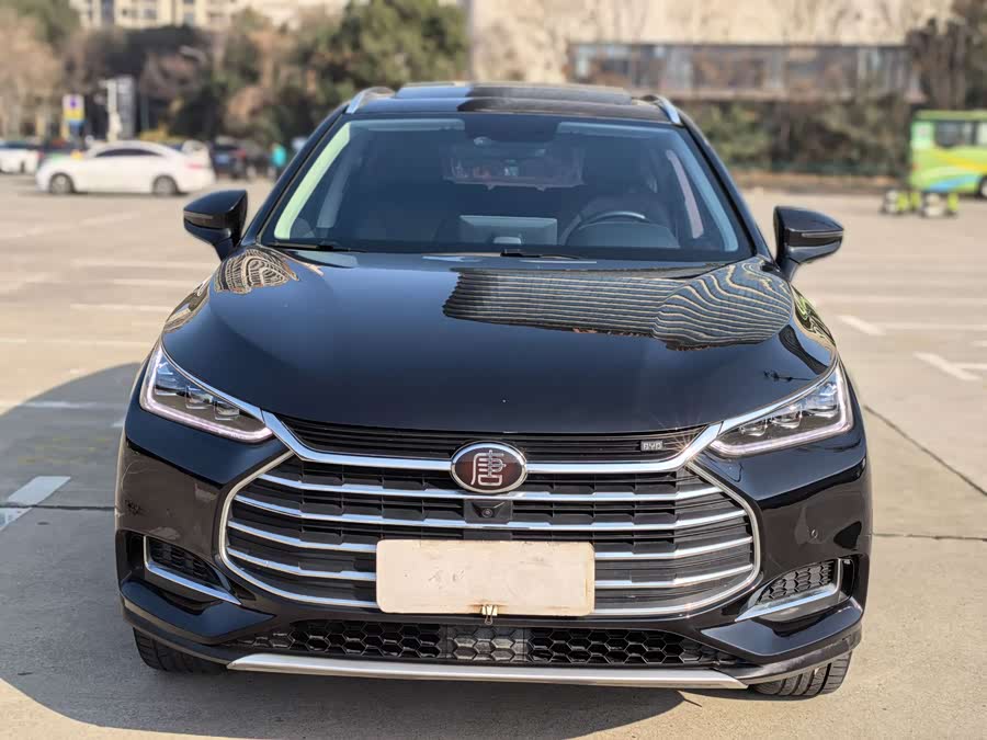 BYD Tang 2019 #3 BYD Tang 2019 car image #3