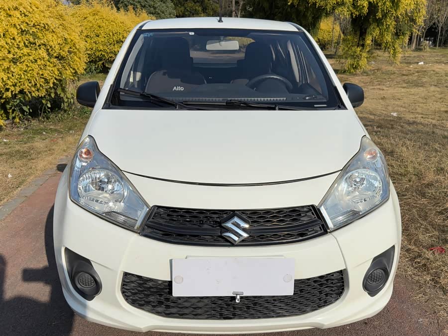 Suzuki 2013 car image #3