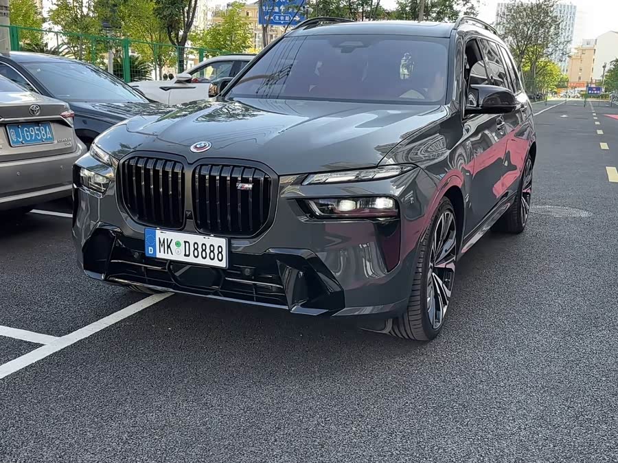 BMW X7 2025 immagine di auto #3