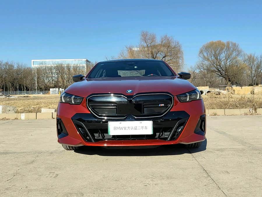 BMW i5 M60 2024 car image #3