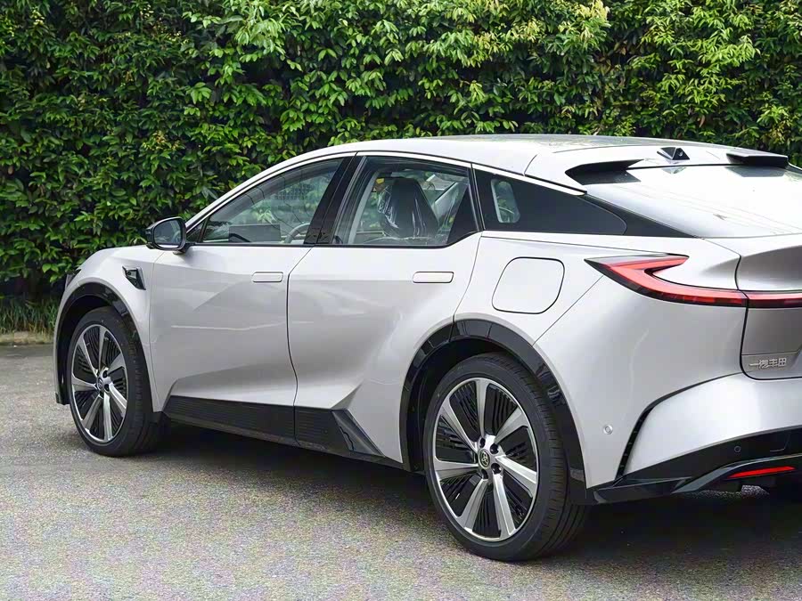 Toyota bZ5 2025 #3 Toyota bZ5 2025 car image #3