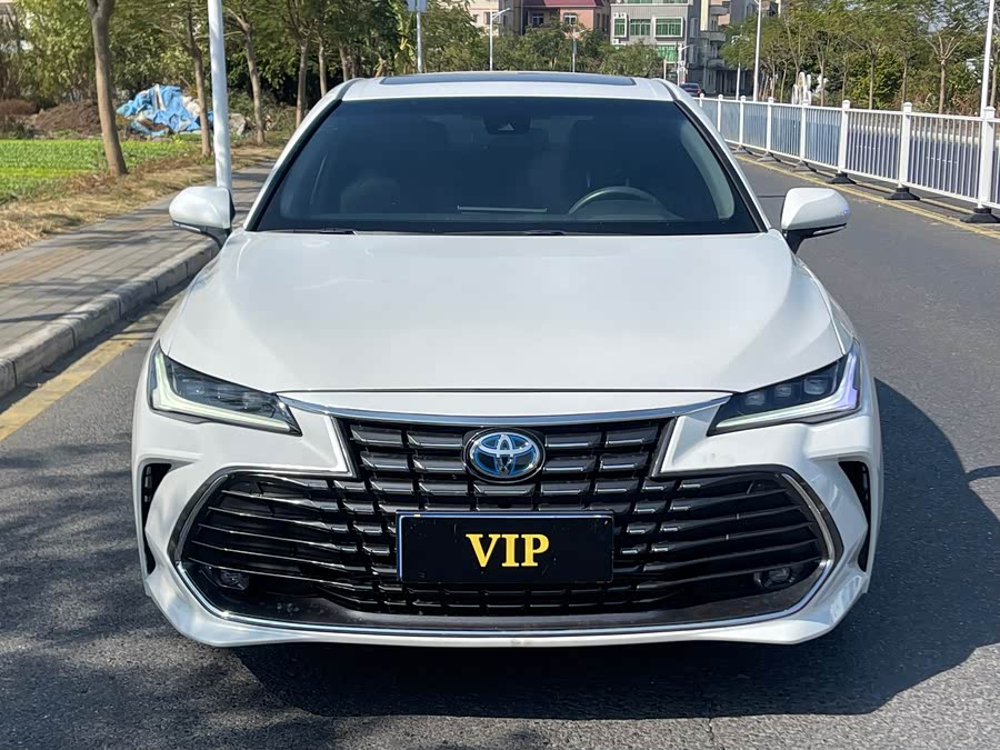 Toyota Avalon 2022 car image #3