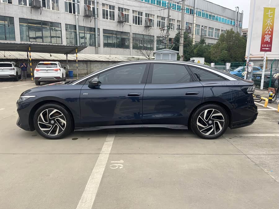 Volkswagen ID.7 Vizzion 2025 #3 Volkswagen ID.7 Vizzion 2025 car image #3