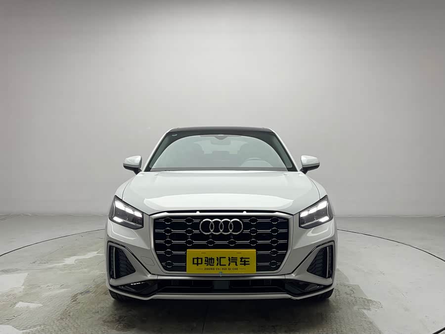 Audi Q2L 2023 car image #3