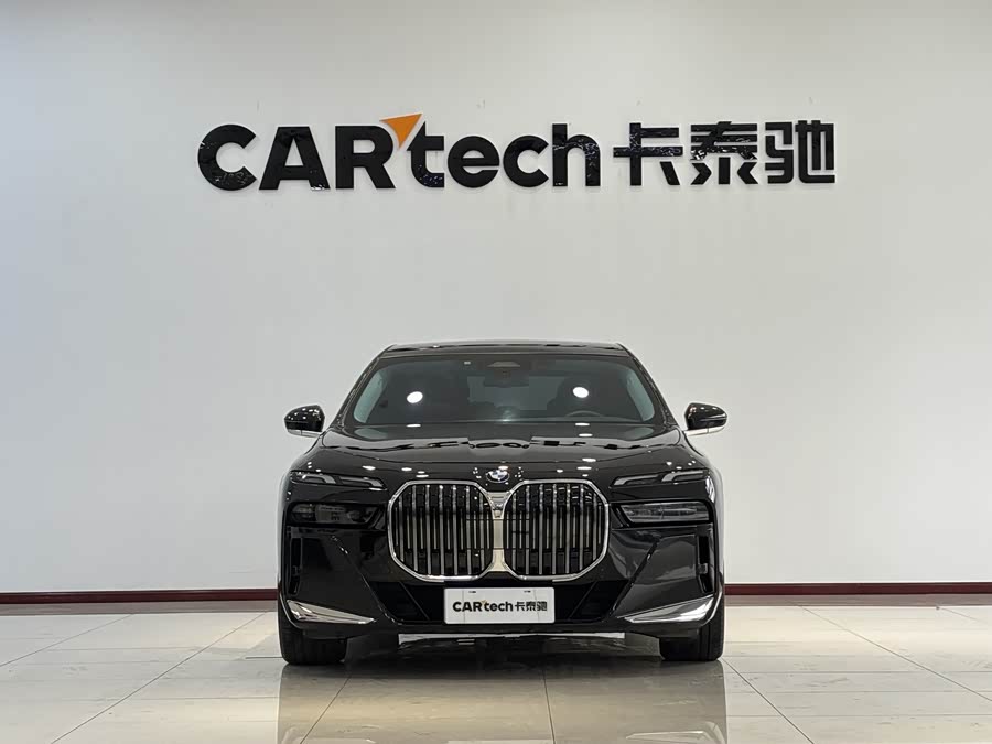 BMW 7 Series 2024 car image #3