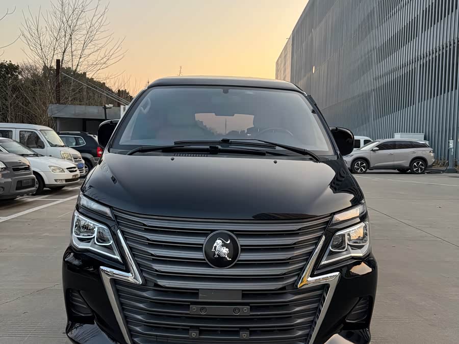 Forthing Lingzhi 2023 car image #3