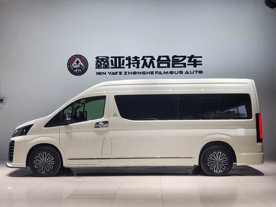 Toyota 2021 car image #3