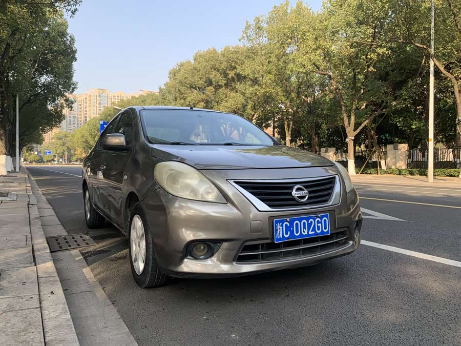 Nissan Sunny 2013 immagine di auto #3