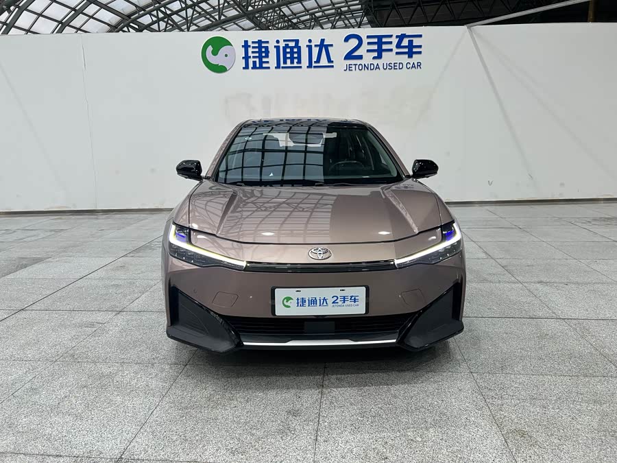 Toyota bZ3 2023 immagine di auto #3