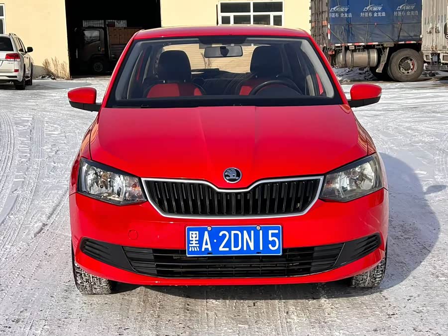Skoda Fabia 2017 immagine di auto #3