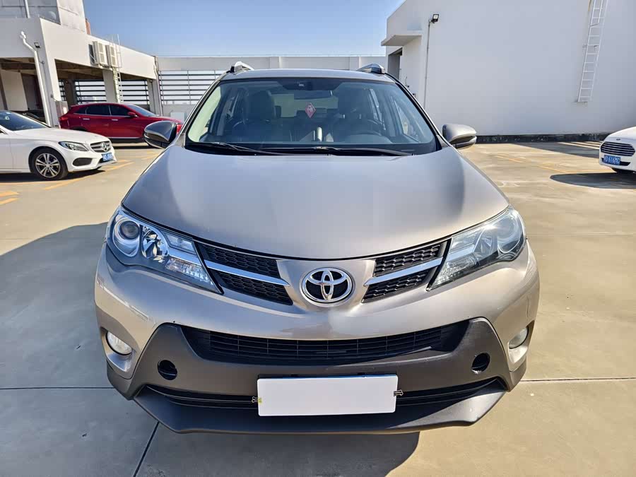 Toyota RAV4 2016 #3 Toyota RAV4 2016 car image #3