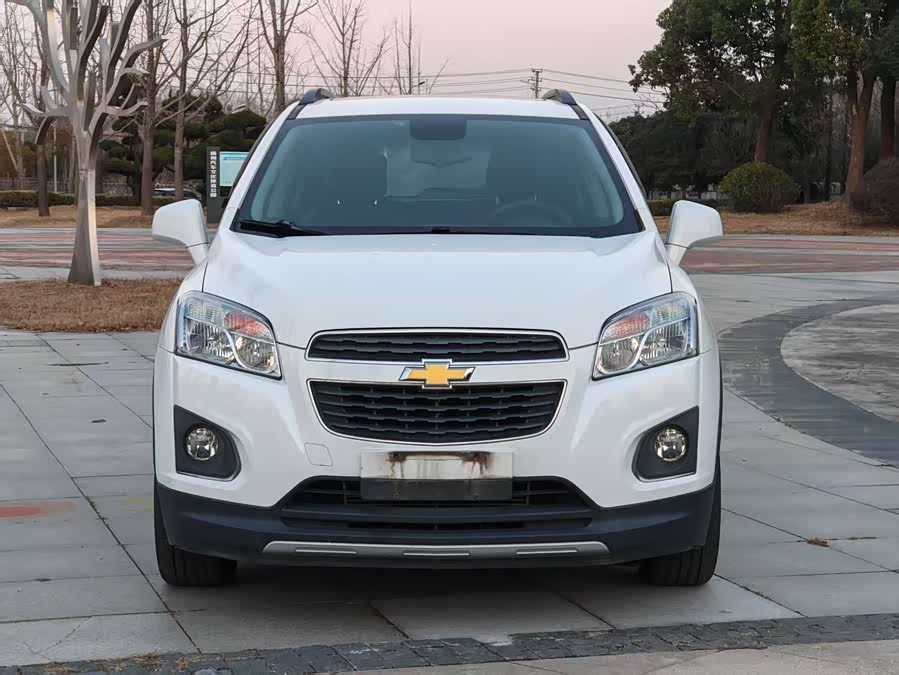 Chevrolet Tracker 2015 #3 Chevrolet Tracker 2015 car image #3