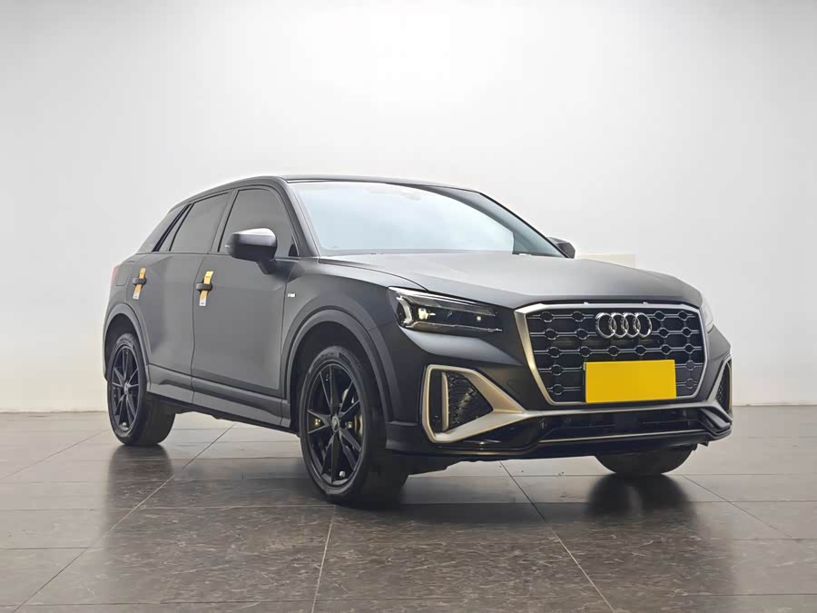 Audi Q2L 2023 car image #3