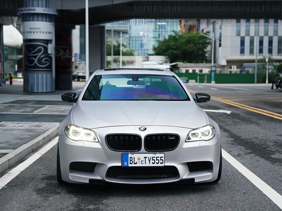 BMW M5 2014 car image #3