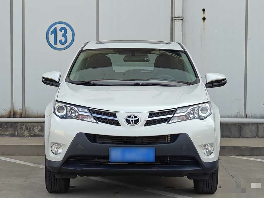 Toyota RAV4 2015 car image #3