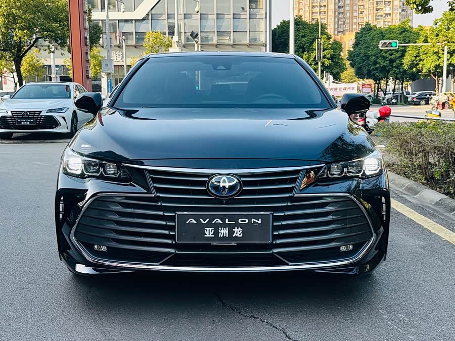 Toyota Avalon 2021 car image #3