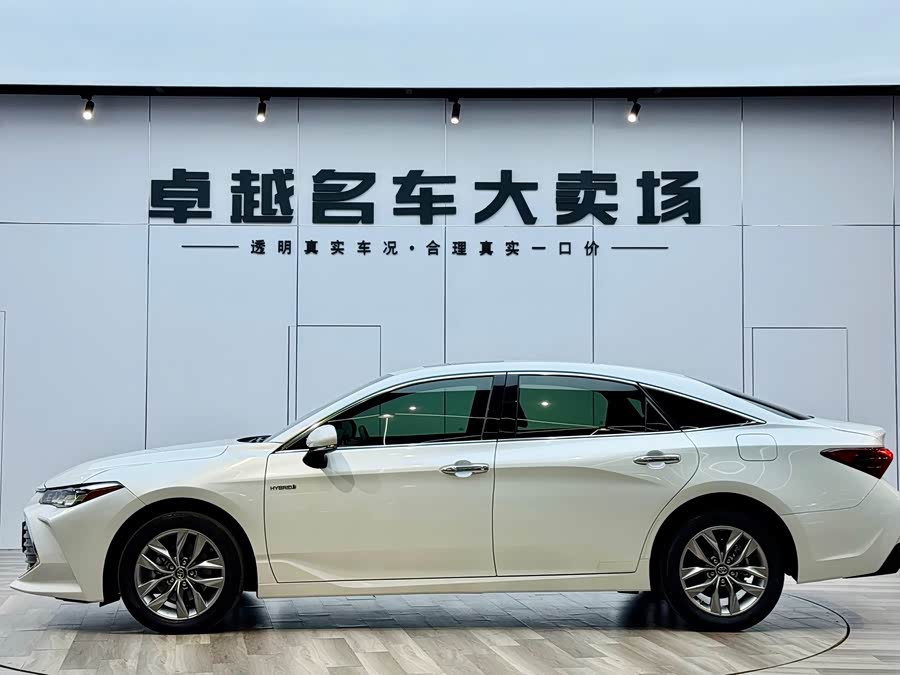 Toyota Avalon 2022 car image #3