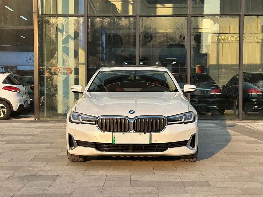 BMW 5 Series New Energy 2020 car image #3