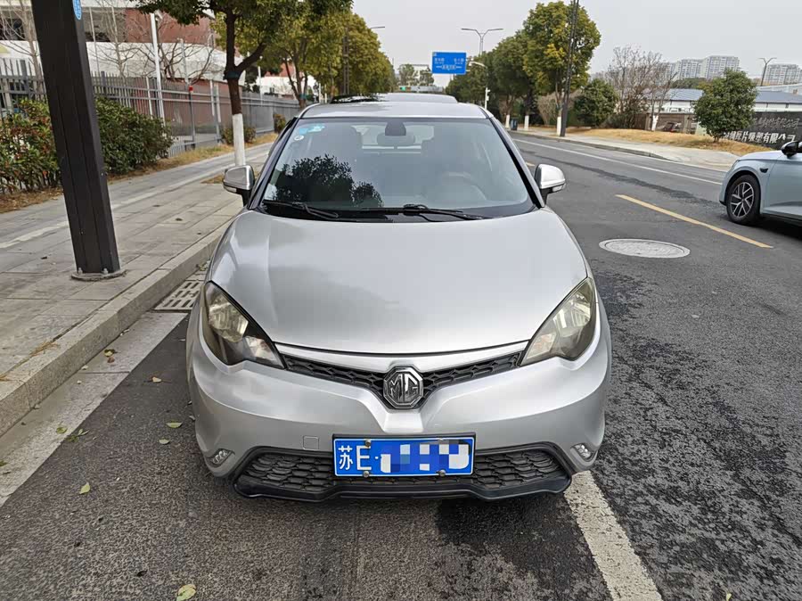 MG 3 2012 car image #3