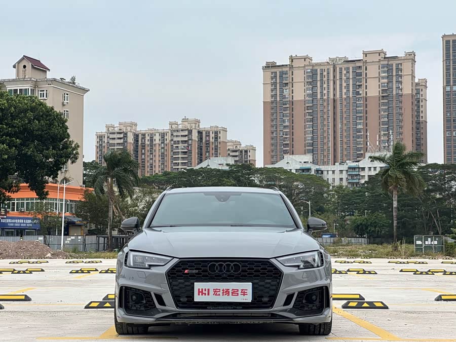 Audi RS 4 2019 car image #3