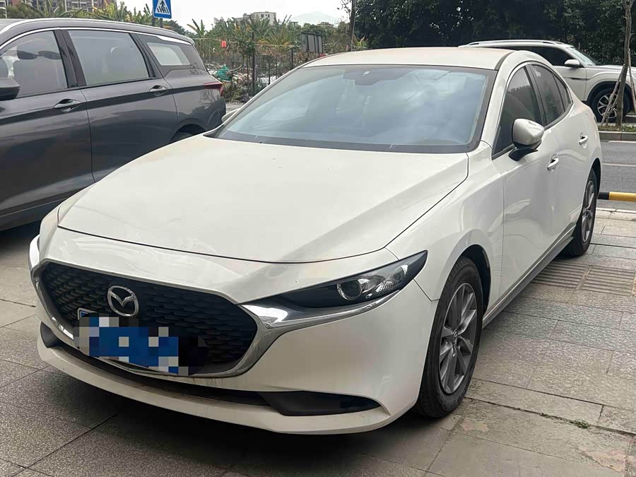 Mazda 3 Axela 2018 صورة سيارة #3
