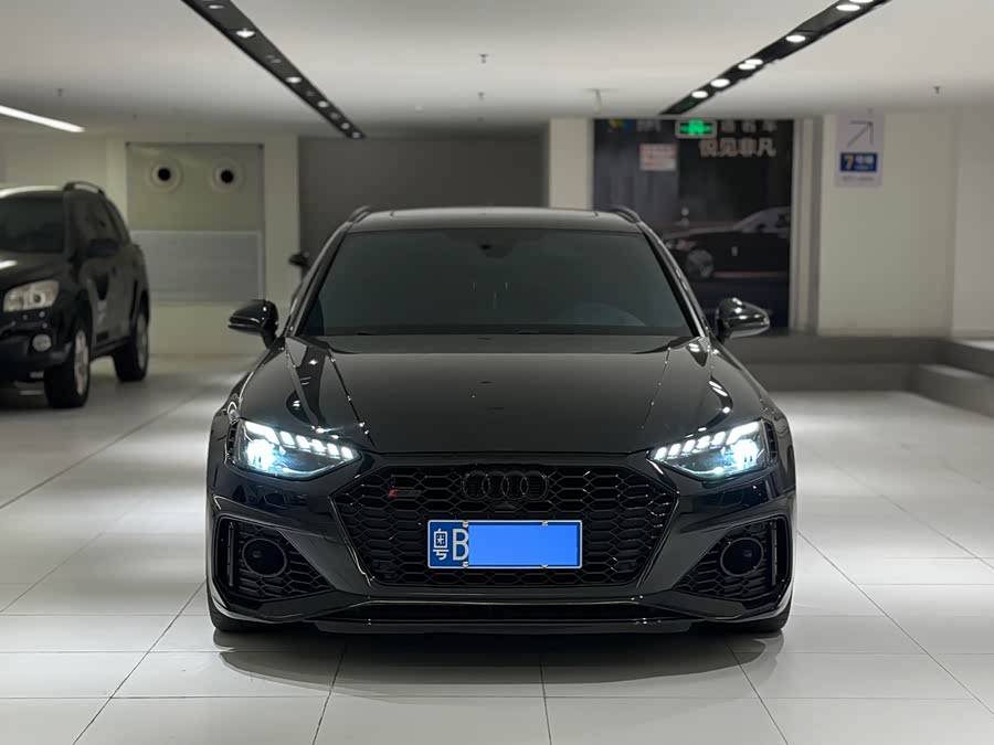 Audi RS 4 2022 immagine di auto #3