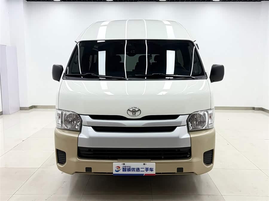 Toyota 2018 car image #3
