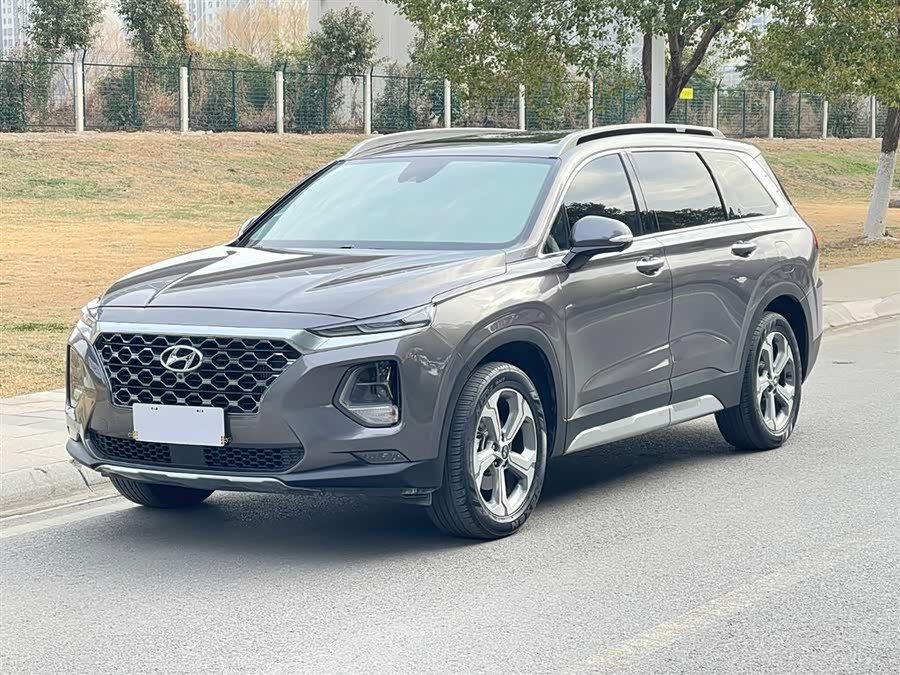 Hyundai Santa Fe 2021 car image #3