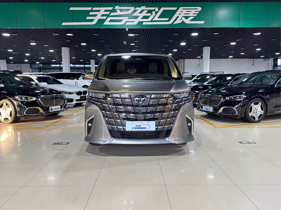 Toyota Alphard 2024 car image #3