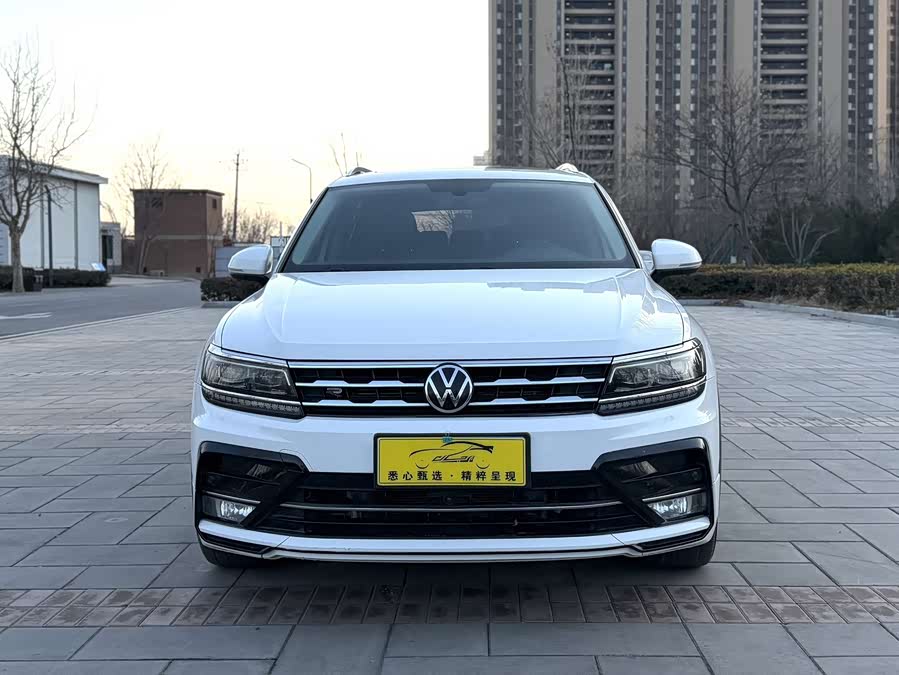 Volkswagen Tiguan L 2021 #3 Volkswagen Tiguan L 2021 car image #3