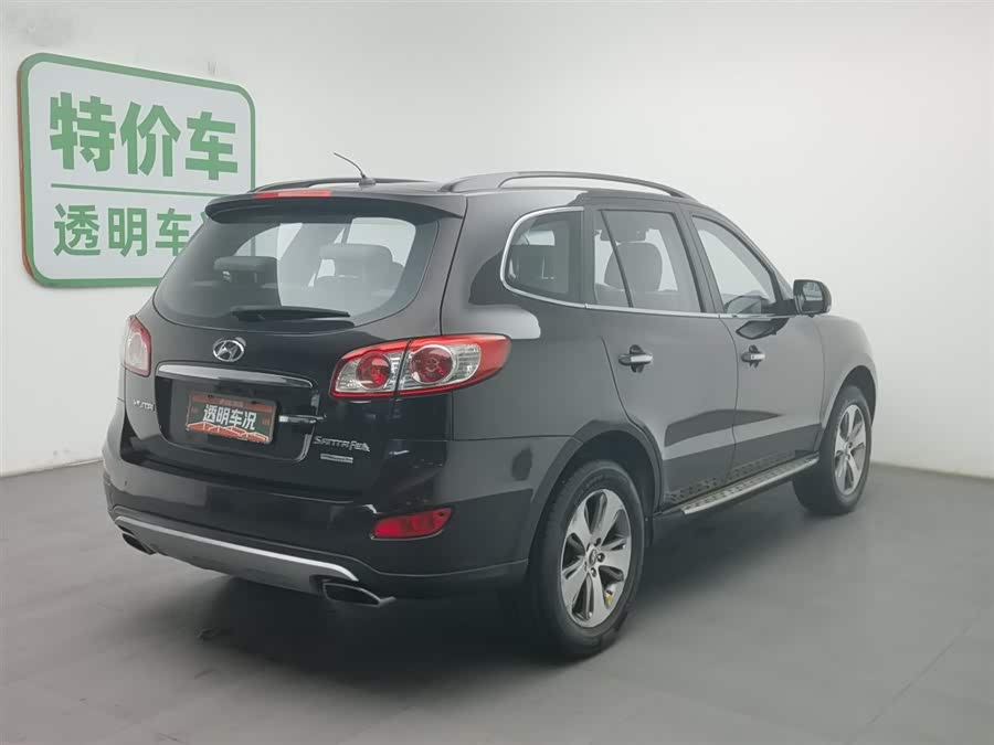 Hyundai Santa Fe Classic 2012 car image #3