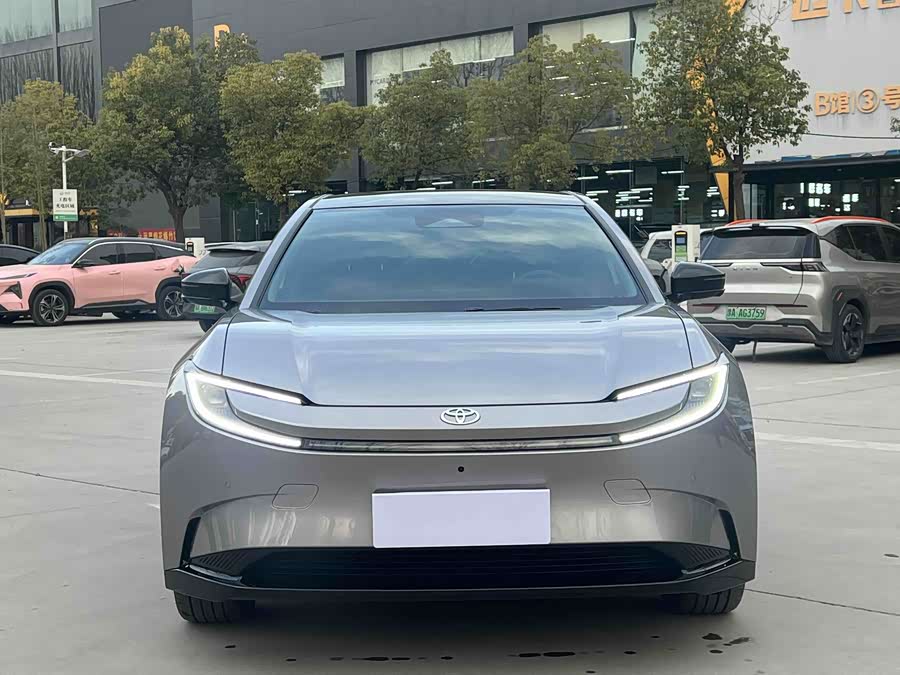 Toyota bZ5 2025 #3 Toyota bZ5 2025 car image #3