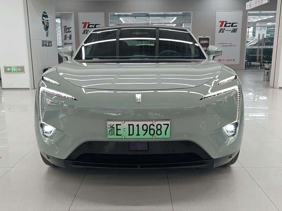 Avatr 11 2023 car image #3