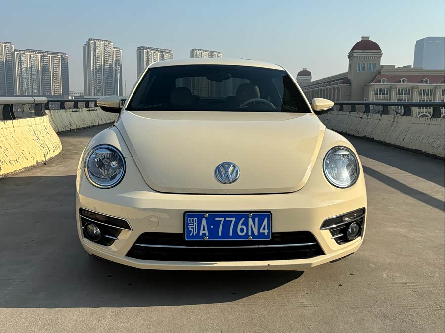 Volkswagen Beetle 2017 car image #3