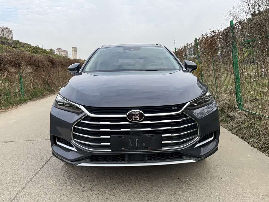 BYD Tang 2018 car image #3