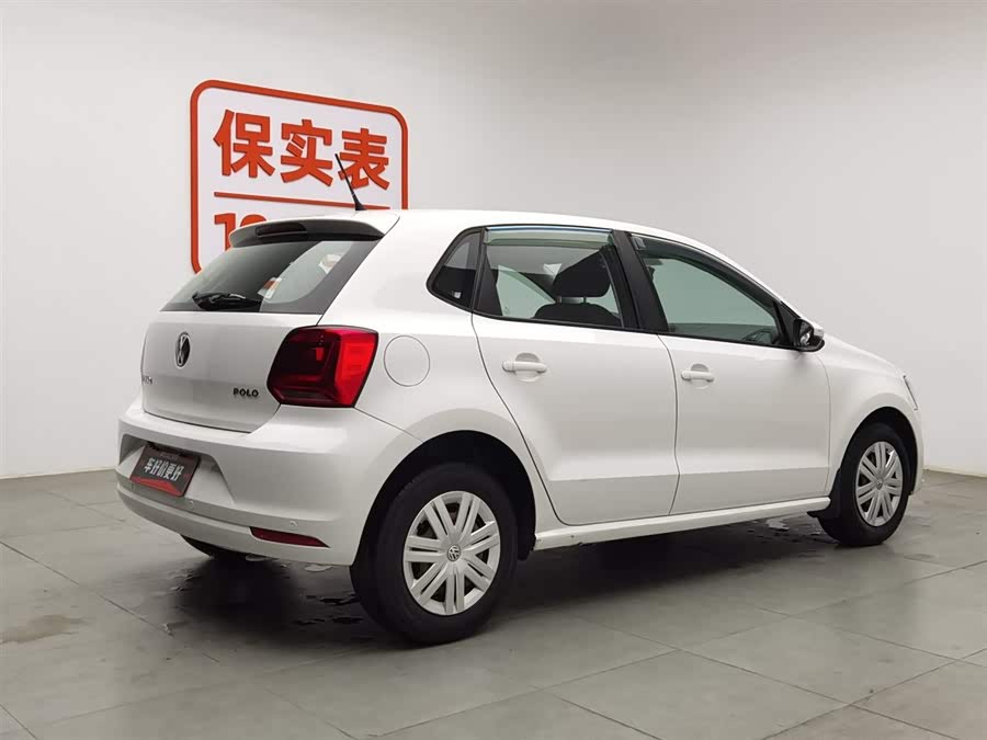 Volkswagen Polo 2016 car image #3