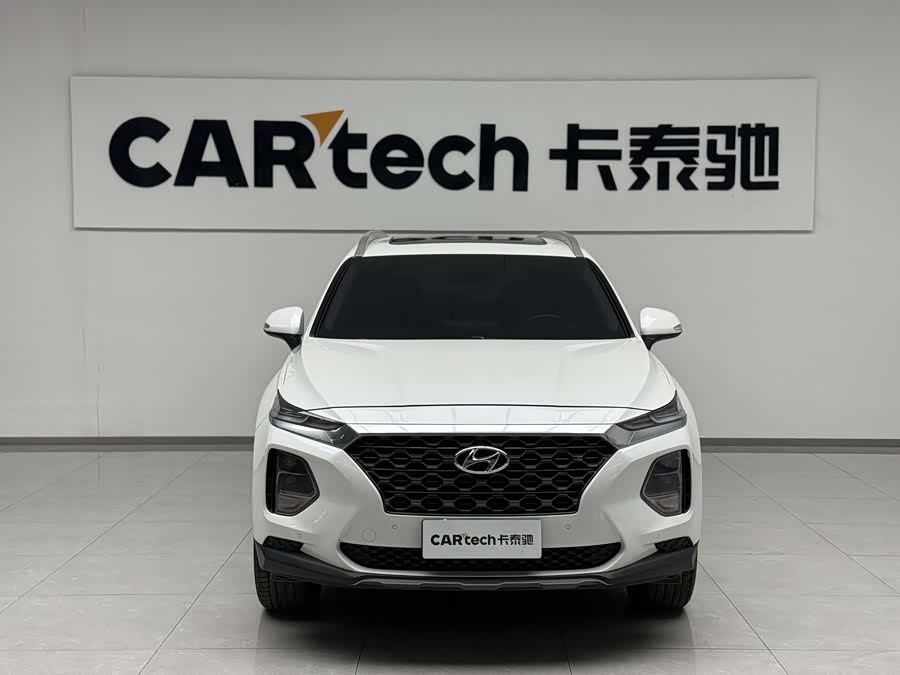 Hyundai Santa Fe 2020 car image #3