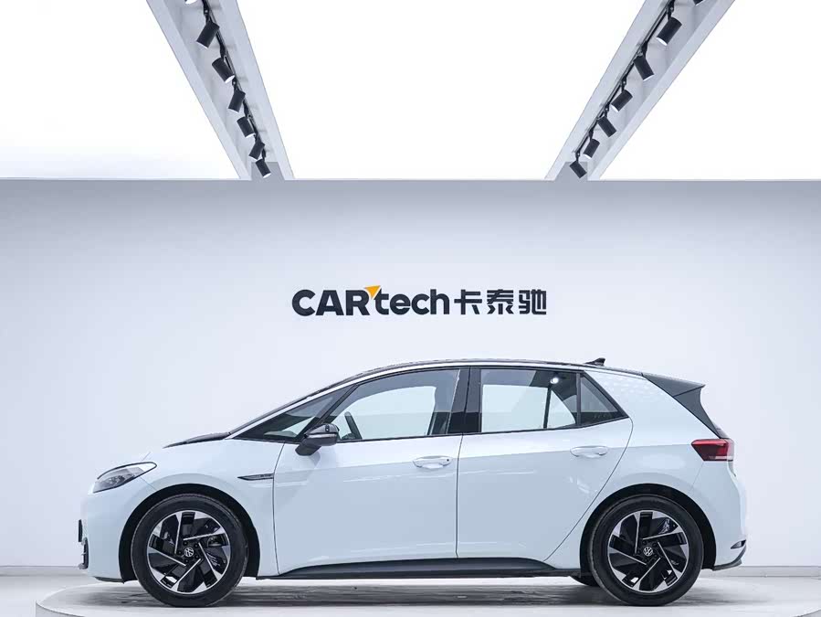 Volkswagen ID.3 2023 immagine di auto #3