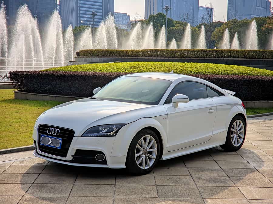 Audi TT 2013 car image #3