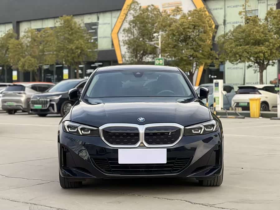 BMW i3 2023 car image #3
