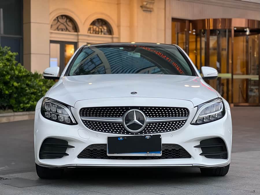Mercedes-Benz C Class 2019 car image #3