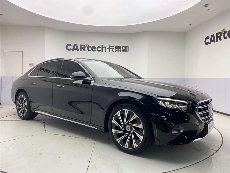 Mercedes-Benz E Class 2025 car image #3