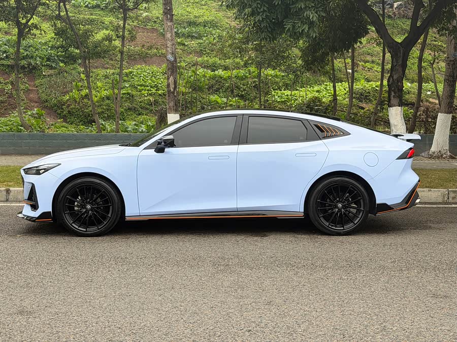 Changan UNI-V 2023 #3 Changan UNI-V 2023 صورة سيارة #3